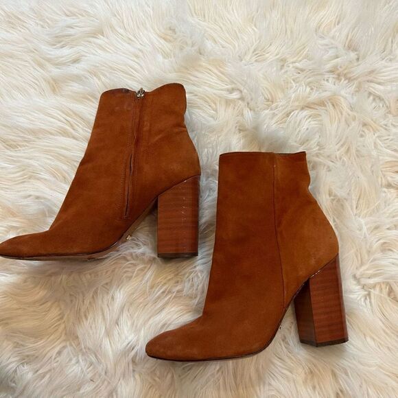 Schutz Ravan suede booties rust brown size 9 heeled from Revolve - Picture 4 of 11
